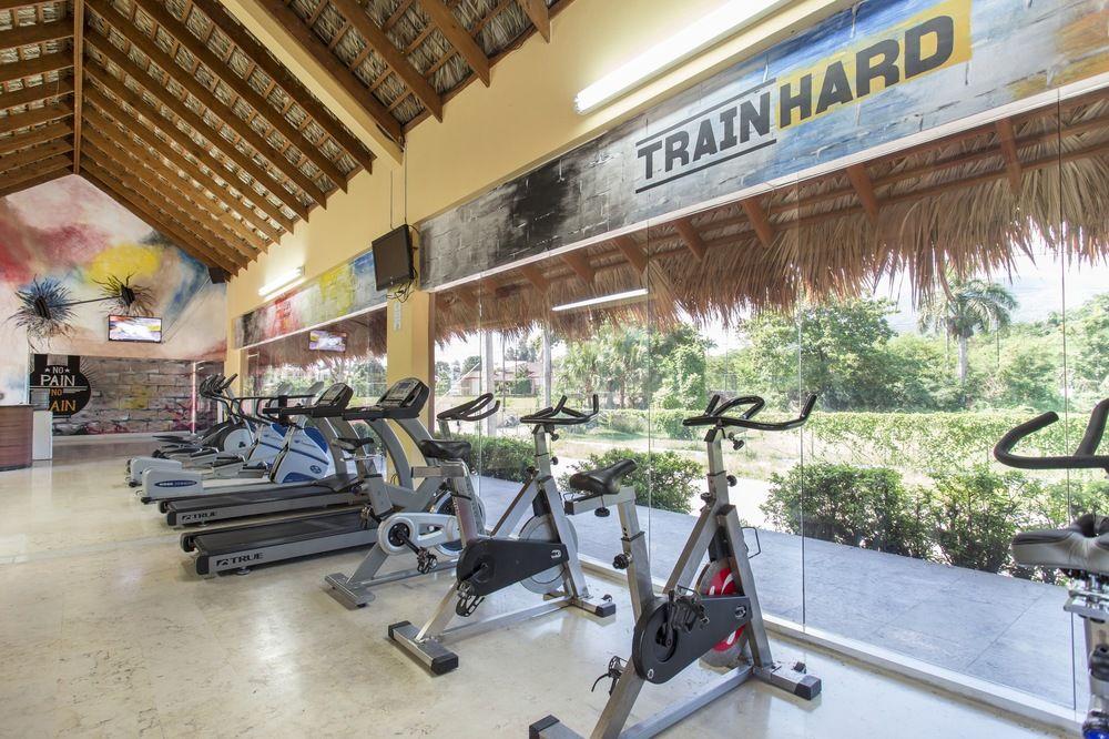 บี ลีฟ คอลเลคชั่น มาเรียน - ออล อินคลูซีฟ Hotel Puerto Plata ภายนอก รูปภาพ The gym at the Hard Rock Hotel