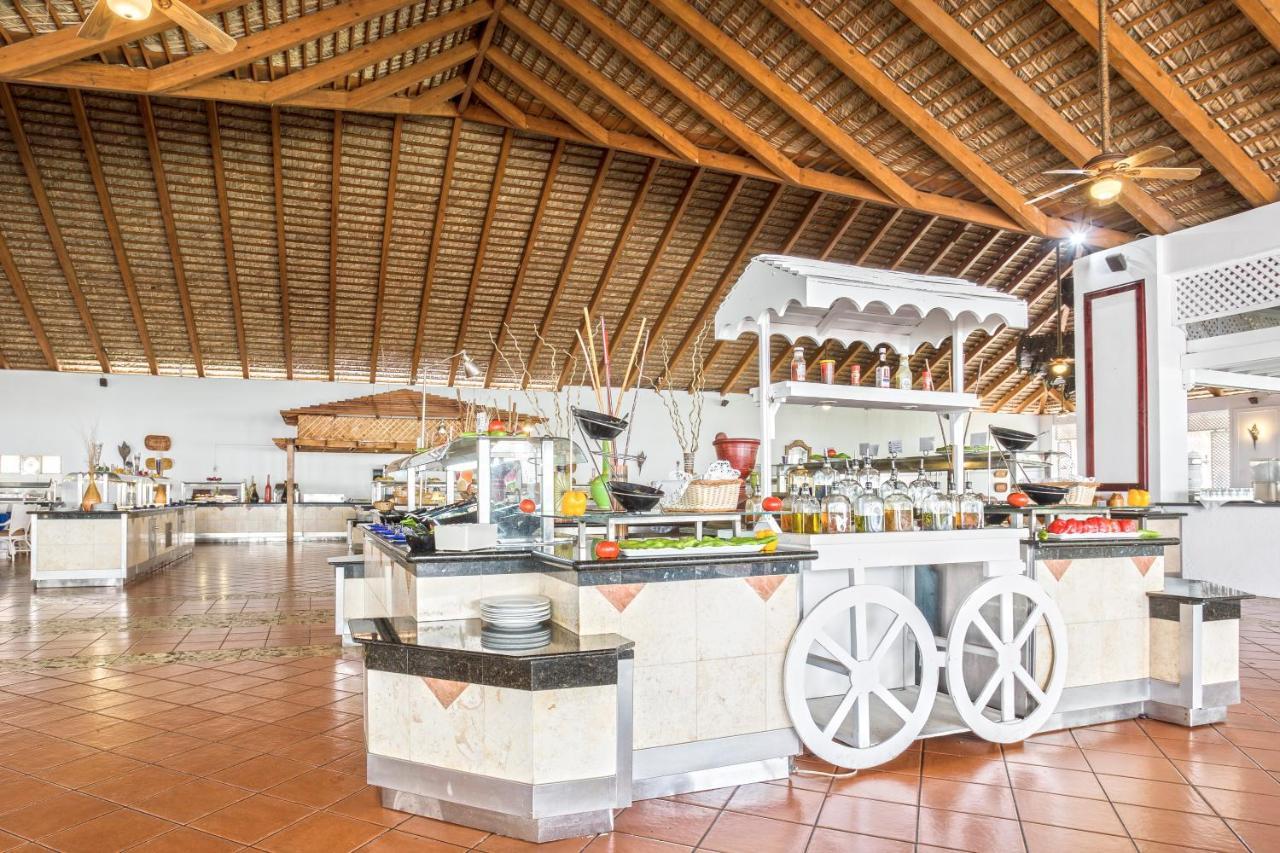 บี ลีฟ คอลเลคชั่น มาเรียน - ออล อินคลูซีฟ Hotel Puerto Plata ภายนอก รูปภาพ The buffet at the resort