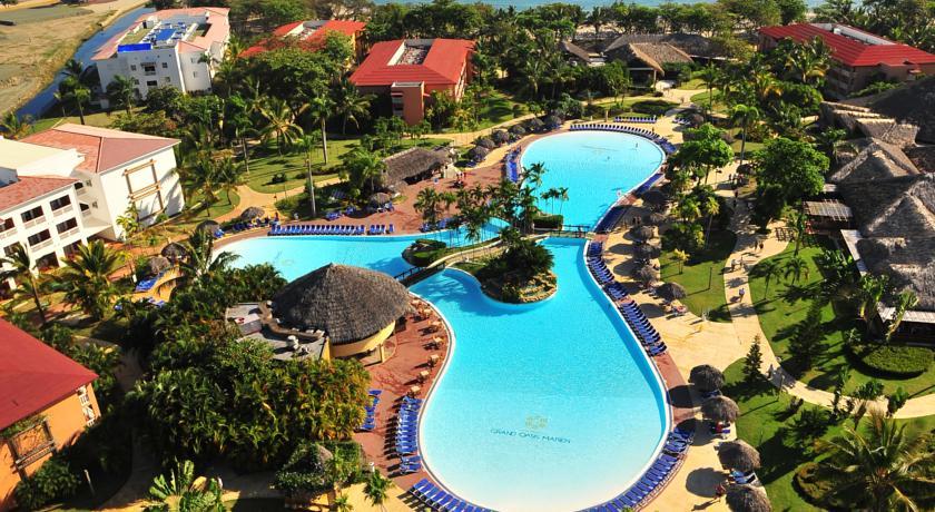 บี ลีฟ คอลเลคชั่น มาเรียน - ออล อินคลูซีฟ Hotel Puerto Plata ภายนอก รูปภาพ The pool at the Iberostar Grand Hotel Melia, Playa del Inglés, Gran Canaria