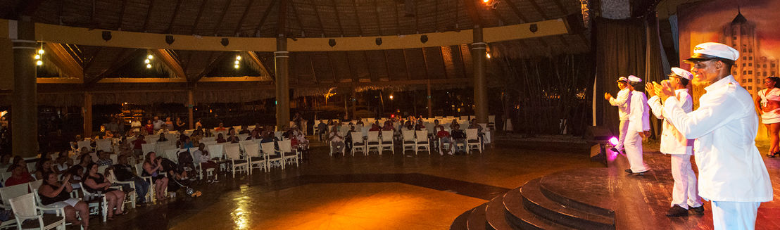 บี ลีฟ คอลเลคชั่น มาเรียน - ออล อินคลูซีฟ Hotel Puerto Plata ภายนอก รูปภาพ The interior of the theater at night