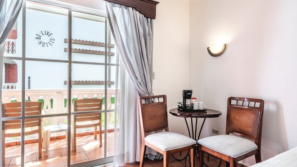 บี ลีฟ คอลเลคชั่น มาเรียน - ออล อินคลูซีฟ Hotel Puerto Plata ภายนอก รูปภาพ A room at the hotel